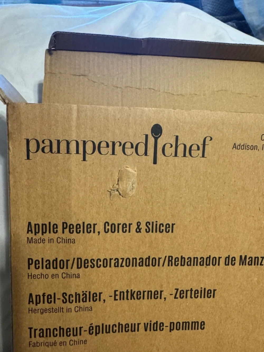 Pampered Chef NIB Apple 🍎 Core/Slice/Peel with Base 2430/2466 - Picture 2 of 6